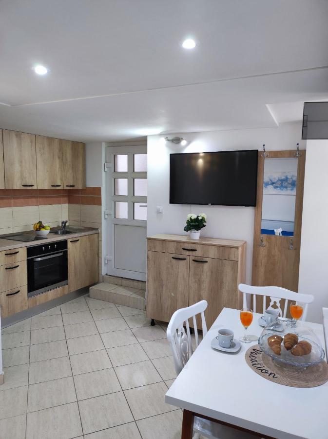 Stone House Lovric Apartment Kastela Luaran gambar