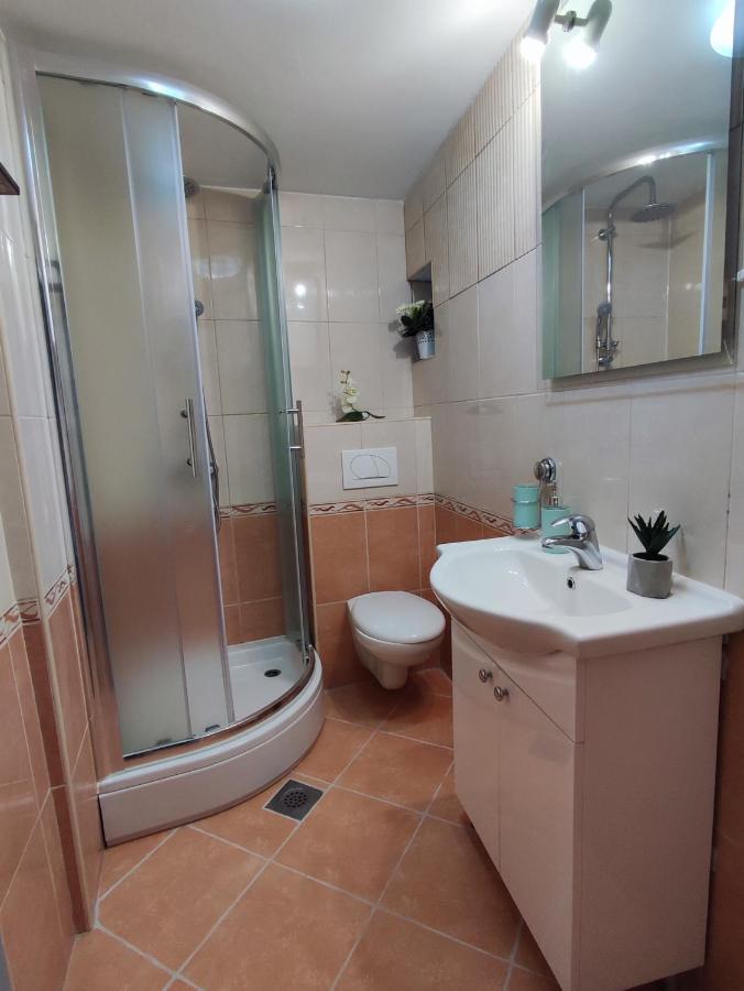 Stone House Lovric Apartment Kastela Luaran gambar